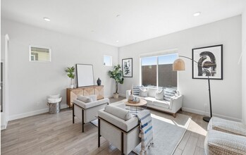 200 Chinook Dr in Brentwood, CA - Building Photo - Building Photo