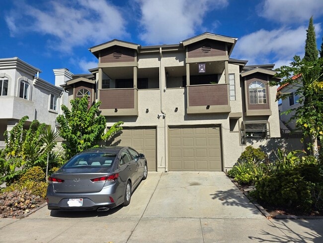 property at 1720 Diamond St