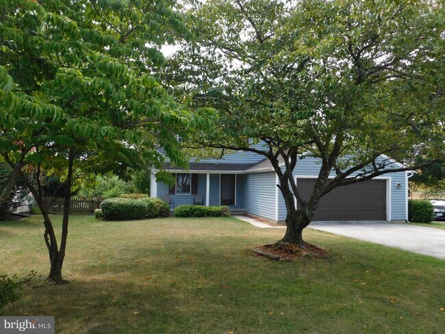 107 Columbia Cir in Stephens City, VA - Building Photo - Building Photo