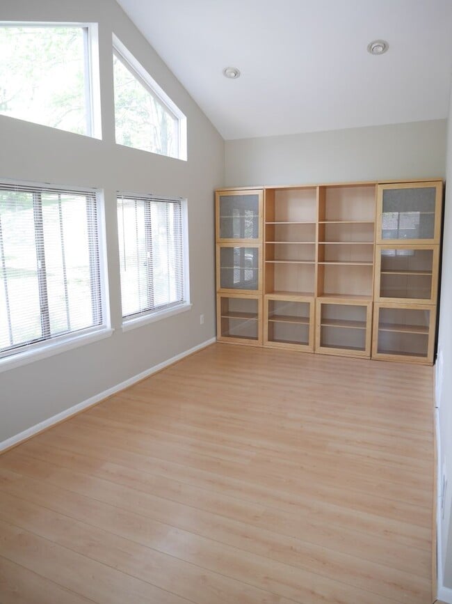 6239 Parallel Ln in Columbia, MD - Building Photo - Building Photo