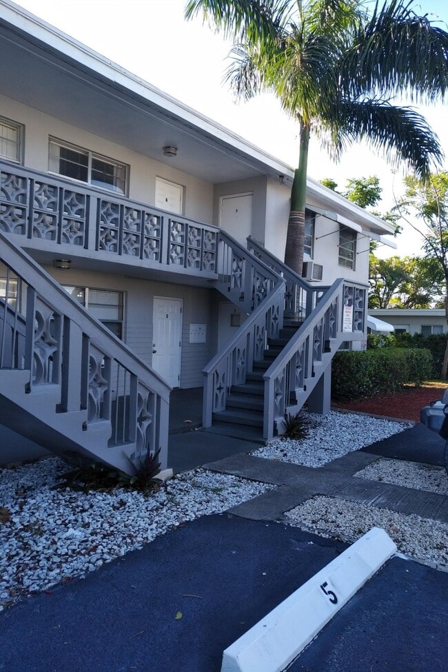 126 Cleveland St in Lake Worth Beach, FL - Building Photo - Building Photo