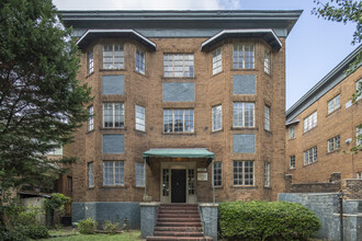 Montrose and Montclair Apartments in Birmingham, AL - Building Photo - Building Photo