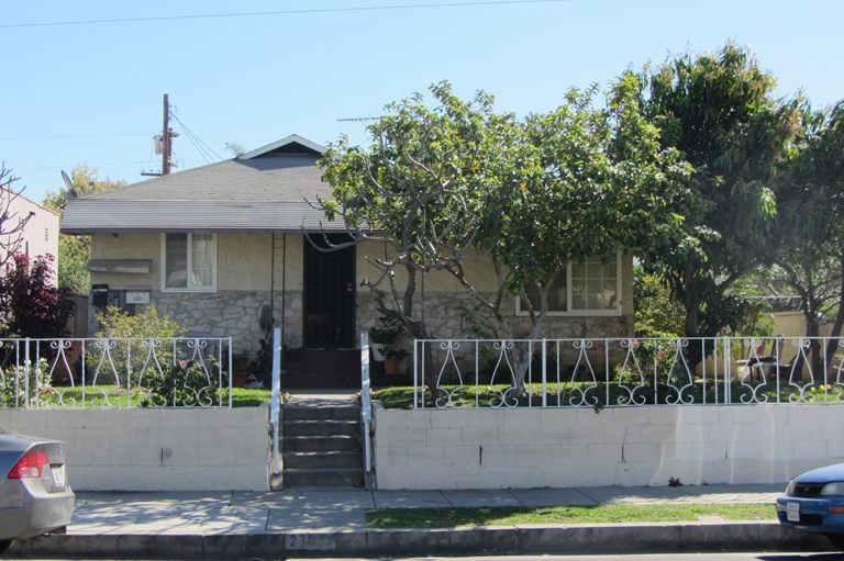 236 S Maple Ave in Montebello, CA - Building Photo