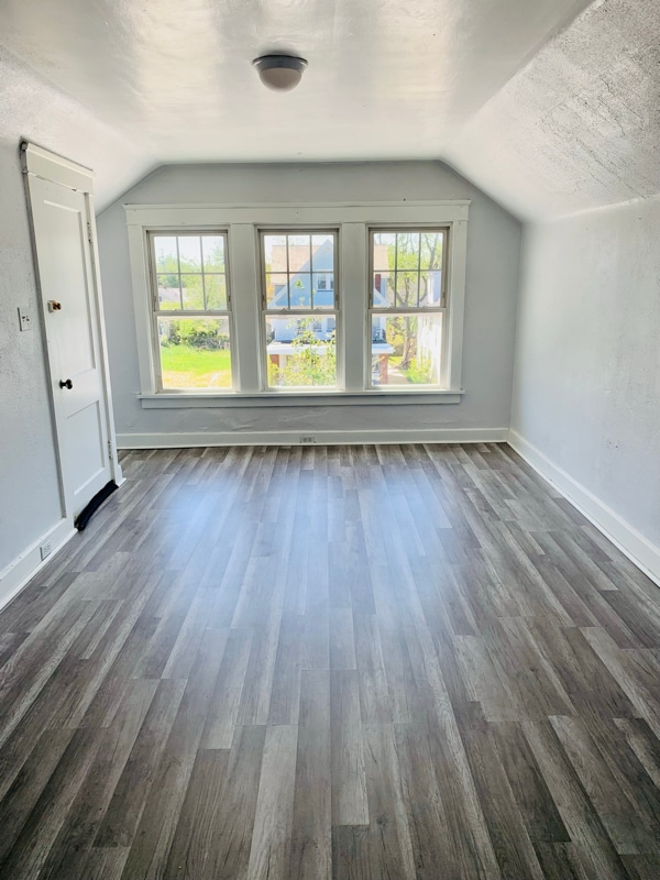 1655 Waterbury Rd in Lakewood, OH - Building Photo - Building Photo
