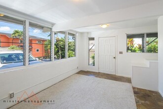 2057 10th Ave in Honolulu, HI - Building Photo - Building Photo