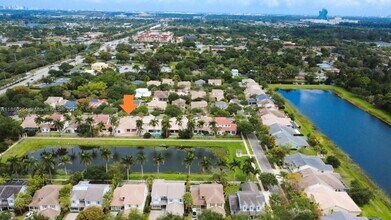 4713 Village Way in Davie, FL - Building Photo - Building Photo