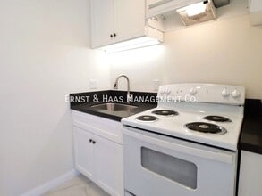 6229 1/2 Cerritos Ave in Long Beach, CA - Building Photo - Building Photo