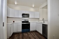 7363 Sandy Springs Pt in Fountain, CO - Foto de edificio - Building Photo