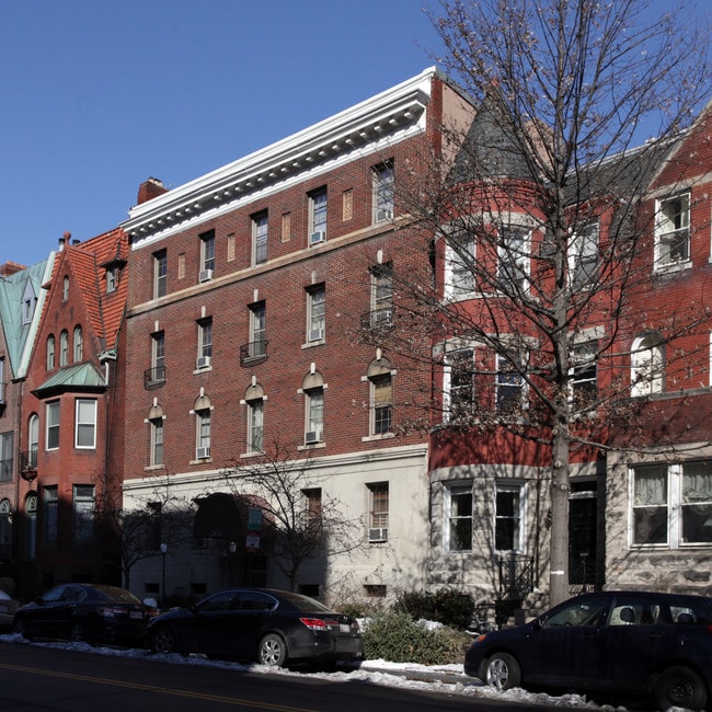 1715 P Street NW in Washington, DC - Foto de edificio - Building Photo
