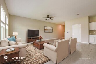 2725 Island Pond Dr in Deltona, FL - Foto de edificio - Building Photo