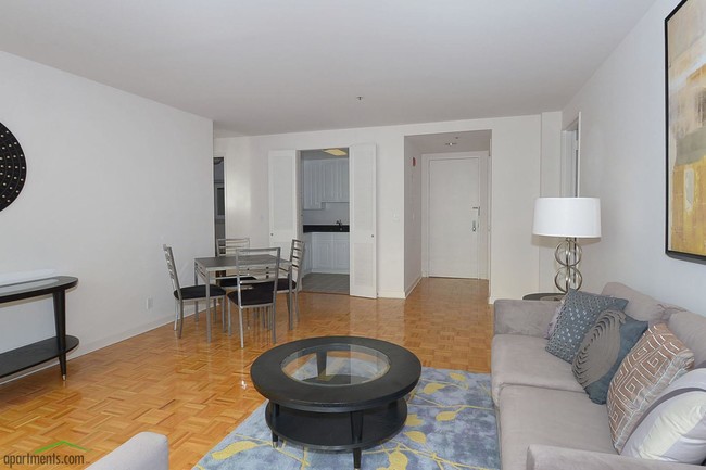 Canterbury Green in Stamford, CT - Building Photo - Interior Photo