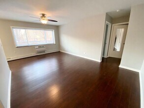 8450 Skokie Blvd in Skokie, IL - Building Photo - Building Photo