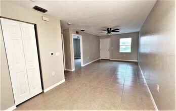 966 22nd Ave S-Unit -106 in St. Petersburg, FL - Building Photo - Building Photo