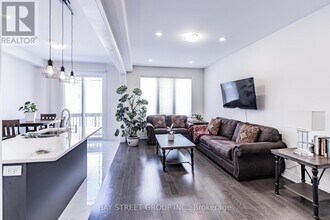 50 Drizzel Cres in Richmond Hill, ON - Building Photo - Building Photo