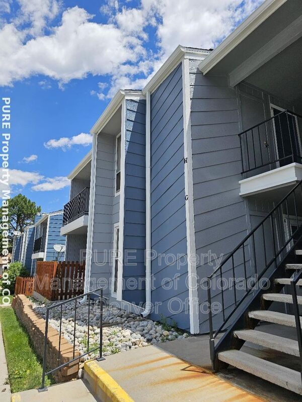 2390 E Fremont Ave in Centennial, CO - Building Photo - Building Photo
