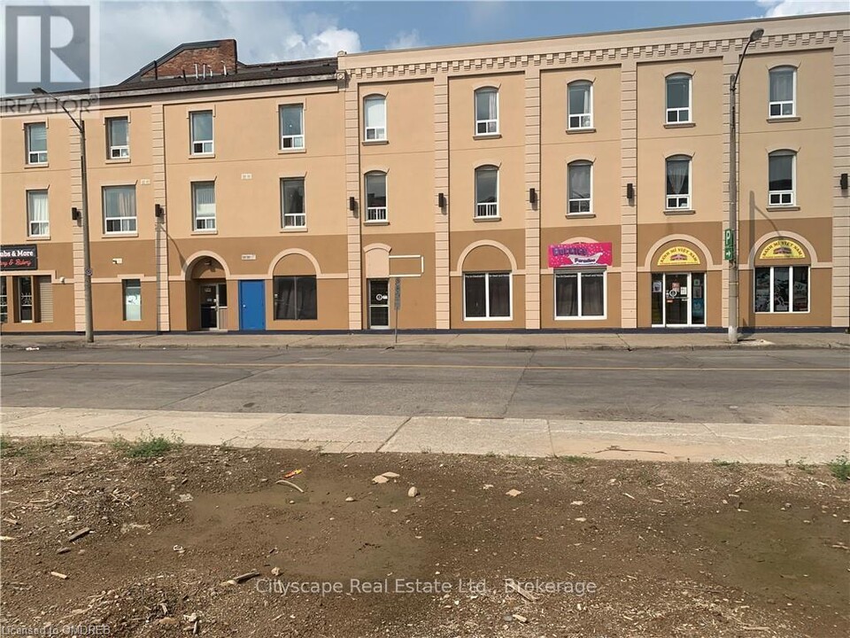 4-304 King St in Brantford, ON - Building Photo