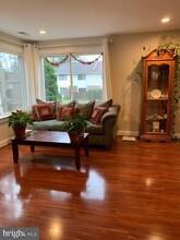 18601 Bay Leaf Way in Germantown, MD - Foto de edificio - Building Photo