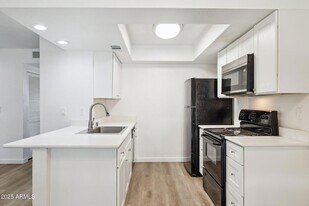 520 N Stapley Dr, Unit 290 in Mesa, AZ - Building Photo