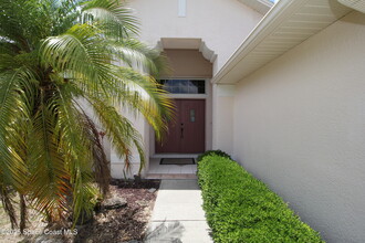 556 Bernardo Ave NE in Palm Bay, FL - Building Photo - Building Photo