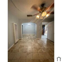 2139 S Lee Ave in Fresno, CA - Building Photo - Building Photo