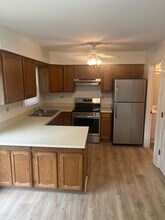 2122 Rugen Rd in Glenview, IL - Building Photo - Building Photo