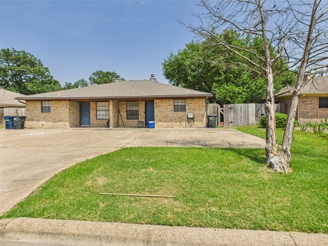 812 San Benito Dr in College Station, TX - Building Photo - Building Photo