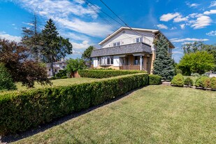 1420 Oakton St in Park Ridge, IL - Building Photo