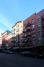 169 Mulberry St in New York, NY - Building Photo - Building Photo