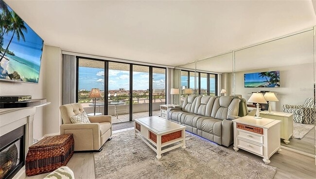 6415 Midnight Pass Rd, Unit 602 in Sarasota, FL - Building Photo - Building Photo