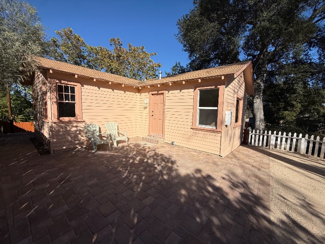 5381 Mariquita Ave in Atascadero, CA - Foto de edificio - Building Photo