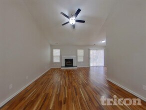 11006 White Stag Dr in Charlotte, NC - Foto de edificio - Building Photo