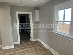 240 E Brookline St in Winston-Salem, NC - Building Photo - Building Photo