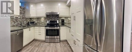 196 McCaffrey Rd in Newmarket, ON - Building Photo - Building Photo