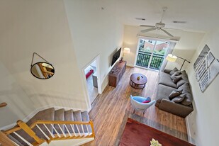 599 John Carlyle St in Alexandria, VA - Building Photo