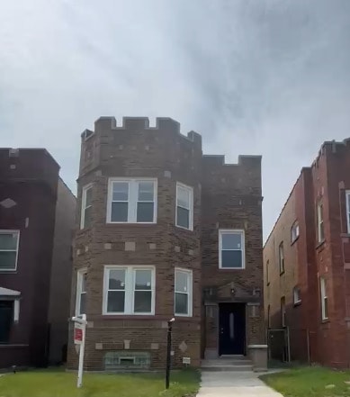 property at 7936 S Champlain Ave