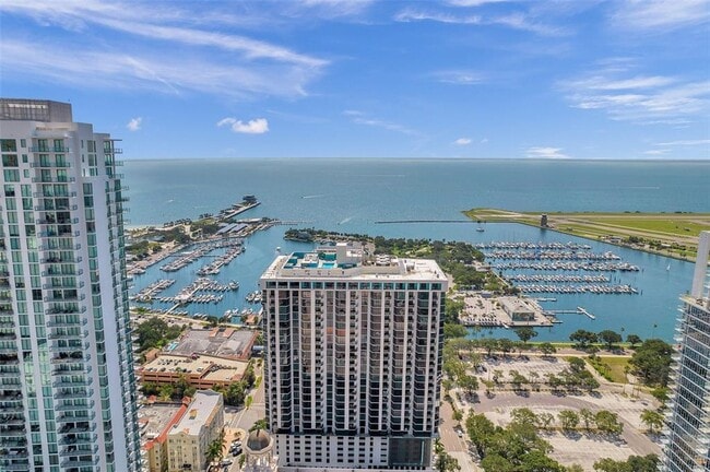 property at 1 Beach Dr SE