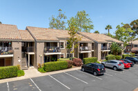 Villa Toscana in La Jolla, CA - Foto de edificio - Building Photo