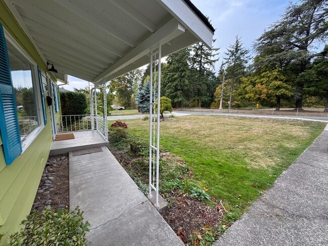 523 W Indiana St in Bellingham, WA - Building Photo - Building Photo
