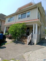 1698 North Ave in Bridgeport, CT - Building Photo