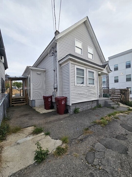 3 Forestview Ave in Lowell, MA - Building Photo