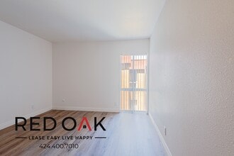 17830 Sherman Way in Los Angeles, CA - Building Photo - Building Photo