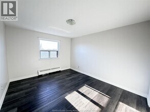 20 Bradmon Dr in St Catharines, ON - Building Photo - Building Photo