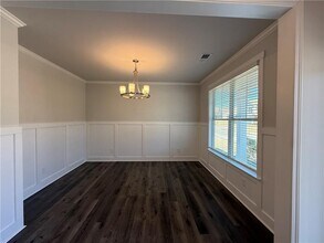 345 Hellen Vly Dr in Braselton, GA - Foto de edificio - Building Photo