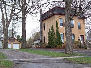 38 Church St in Leroy, NY - Building Photo