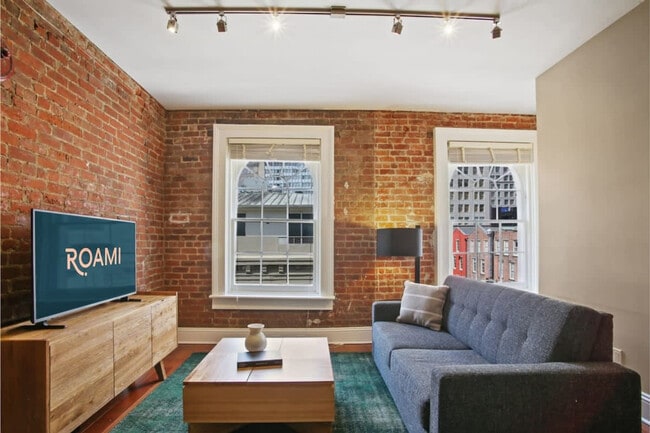 822 Perdido St in New Orleans, LA - Building Photo - Building Photo