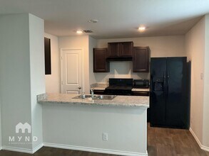 5722 Tranquil Cove in San Antonio, TX - Building Photo - Building Photo