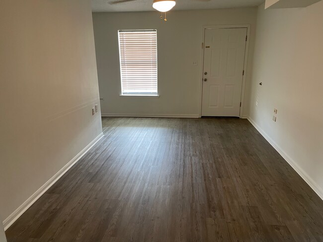 214 Gloria St, Unit B in Thibodaux, LA - Foto de edificio - Building Photo