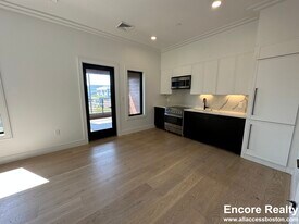 50 Leo M Birmingham Pkwy, Unit 607 in Boston, MA - Building Photo