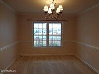 331 Richmond Dr photo'