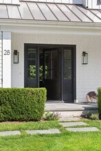28 Parkway Dr in Sag Harbor, NY - Building Photo - Building Photo